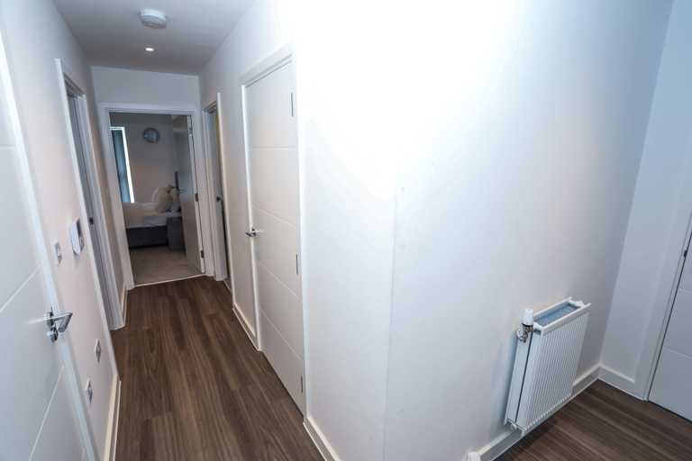 Others 5, Dreams Apartments 2 Bed, London
