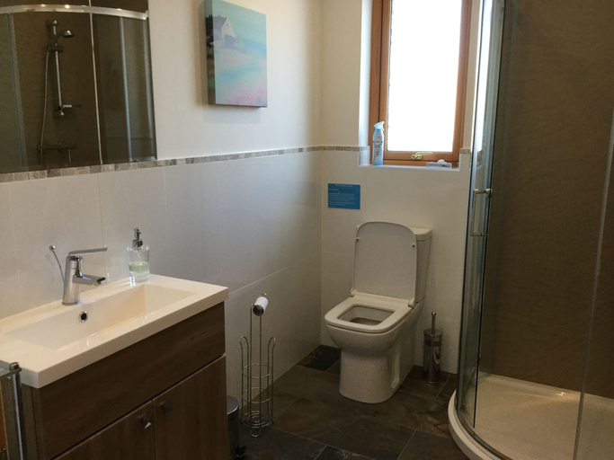 Bathroom 4, Torran View, Highland