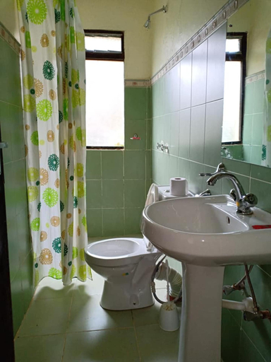 Bathroom 2, Mathioya River Lodge, Mathioya