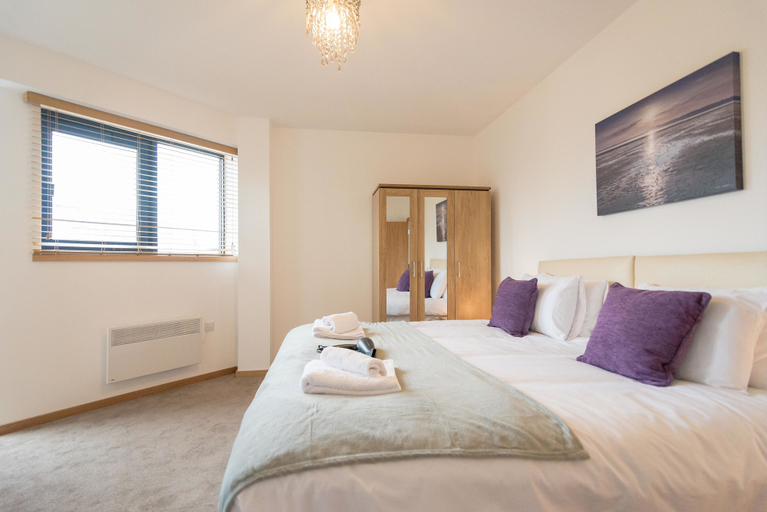 Bedroom 1, Hamilton Grace - The Quadrant, Swindon
