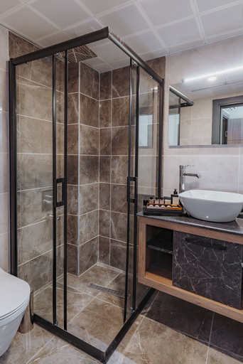 Bathroom 5, City Port Hotel, Merkez