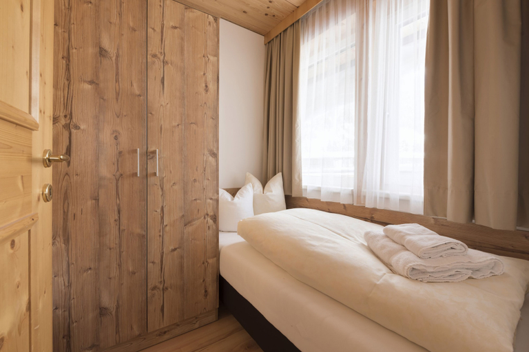 Bedroom 2, Hotel Gabl by Alpeffect Hotels, Landeck