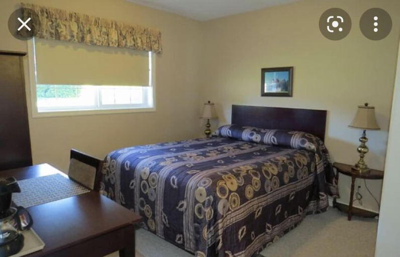 Bedroom 3, Super9 inn, Calhoun