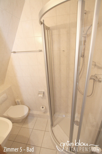 Bathroom, grünblau Vitalpension, Rostock