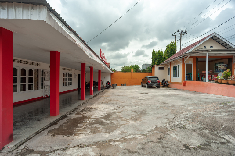 Exterior & Views 2, RedDoorz Syariah near Tugu Juang Jambi 3, Jambi