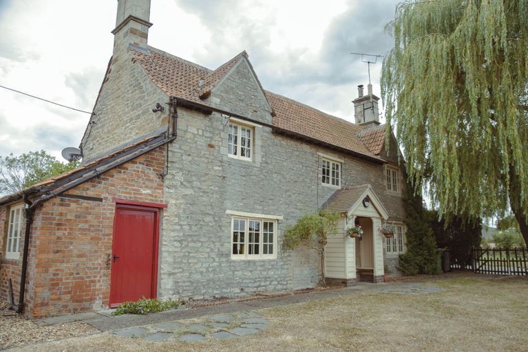 Exterior & Views, Kestrel Cottage in Castle Ashby, Northamptonshire