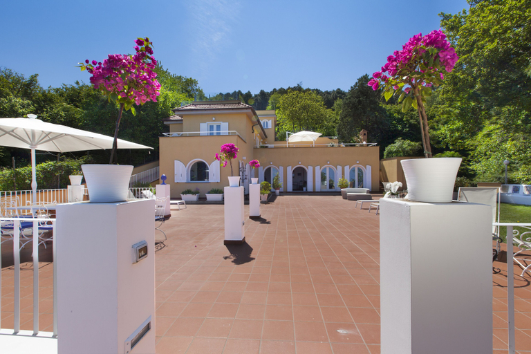 Exterior & Views 2, Exclusive Luxury Villa with Pool and Spa, Napoli