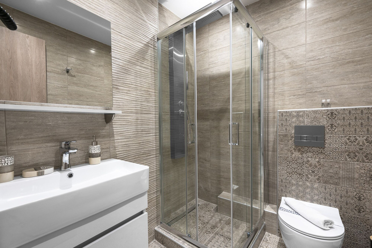 Bathroom 2, Laussane Nilie Hospitality MGMT, Central Macedonia