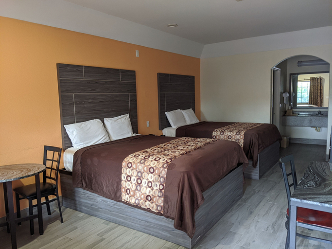 Bedroom 3, Regency Inn And Suites Galena, Houston