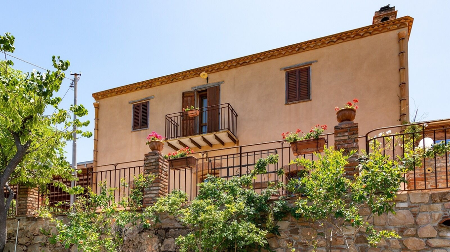 Exterior & Views, Casale Margherita turismo rurale, Palermo