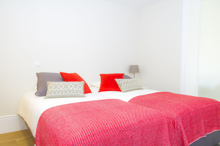 Bedroom 3, Liiiving in Porto - Central Garden Flat, Porto