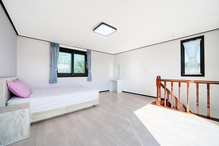 Bedroom 2, Gyeongju Hyu Plus Pension, Gyeongju