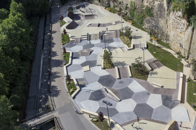 Exterior & Views 2, The Queen Luxury Apartments - Villa Carlotta, Luxembourg