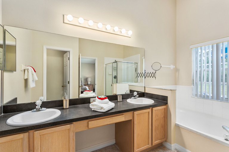 Bathroom 3, Magnolia Sunrise 4 Bedrooms, Osceola