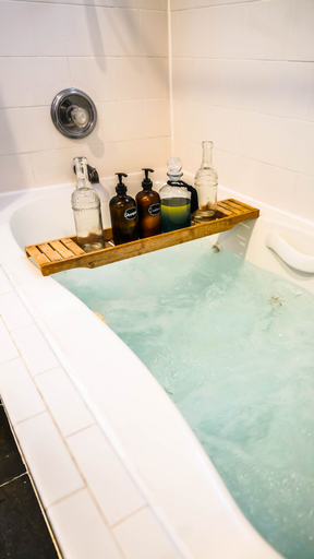 Sport & Beauty 5, Isetta Inn (Boutique Inn), Chatham
