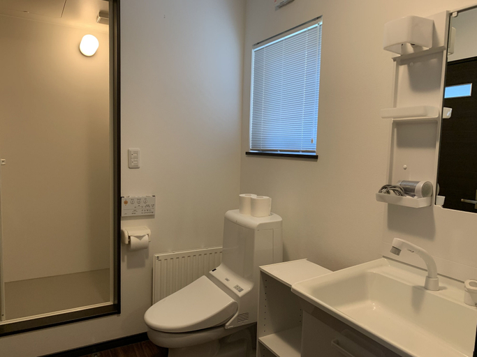 Bathroom 4, Momiji Montana, Furano
