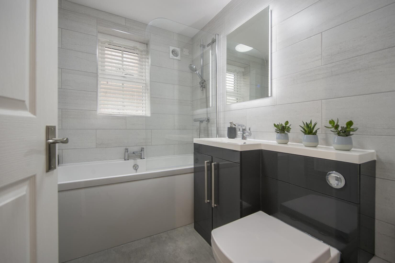 Bathroom 4, Penleys Apartment, York