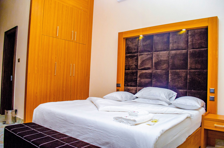 Bedroom 5, CRISPAN SUITES AND EVENT CENTER, Jos North