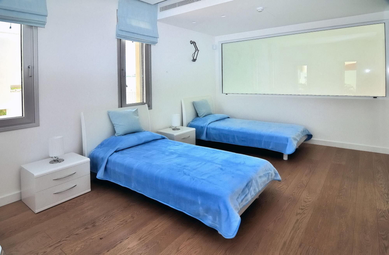 Bedroom 3, Villa Michael Coral