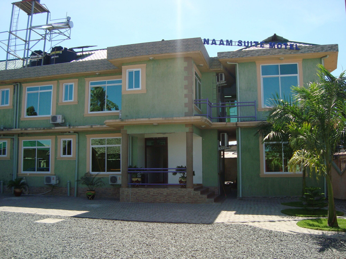 Exterior & Views