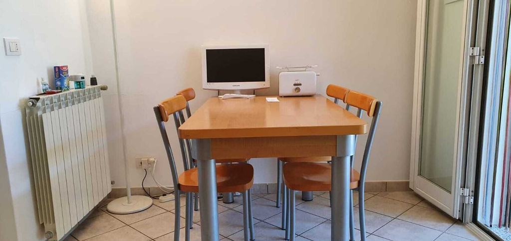 Private kitchen 3, 1 Bed Flat - Sleeps 2 - Parking - Wifi, Imperia