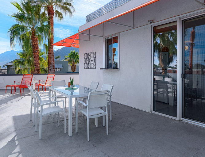 Food & Drinks 5, The Twist Palm Springs, Riverside