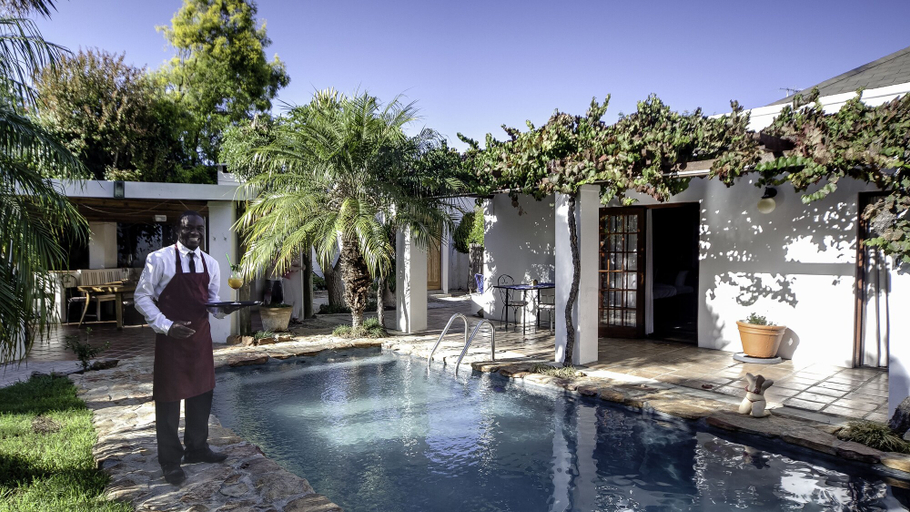 Sport & Beauty 3, GUBAS DE HOEK meet eat sleep, Cape Winelands