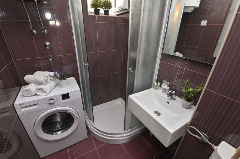 Bathroom 3, Apartments Adela II, Novalja