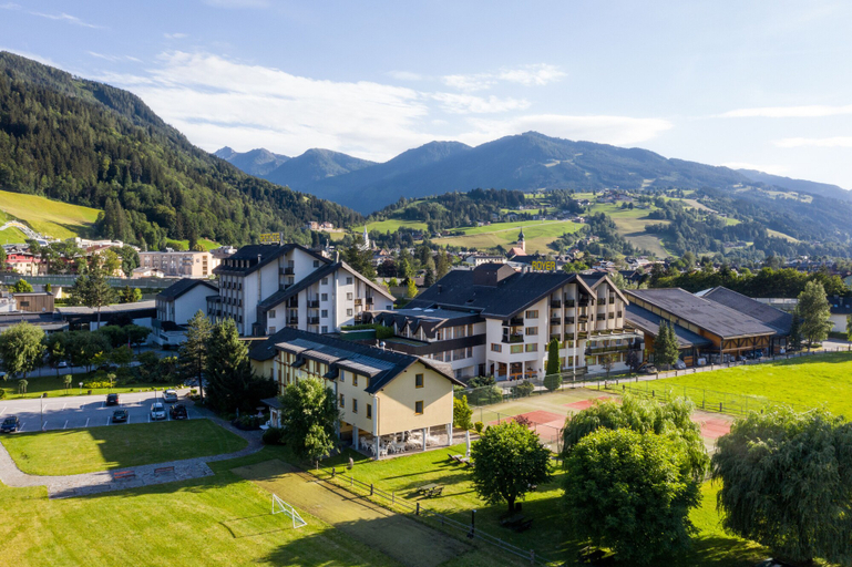 Exterior & Views 2, Sporthotel Royer, Liezen