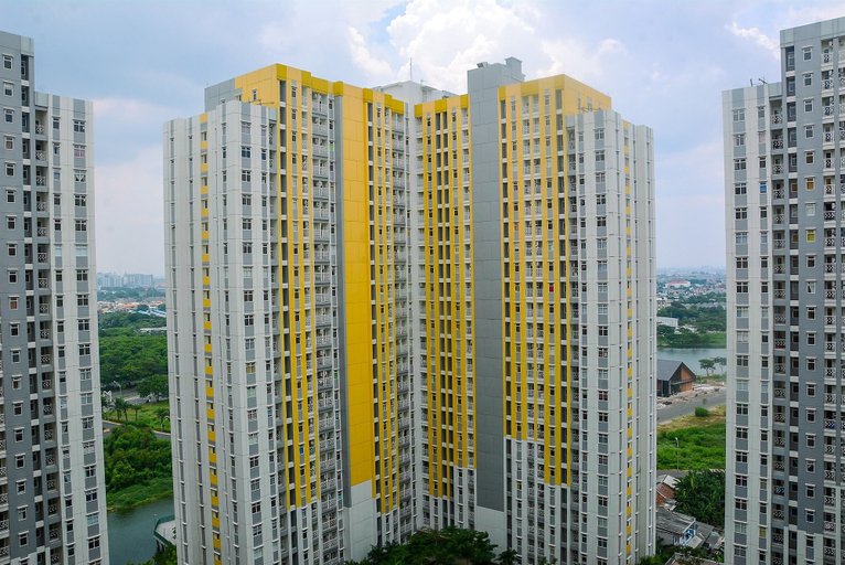 Exterior & Views 3, New Furnished @ 2BR Springlake Apartment By Travelio, Bekasi