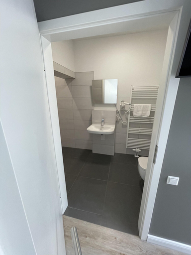 Bathroom 5, IQ Hotel, Region Hannover