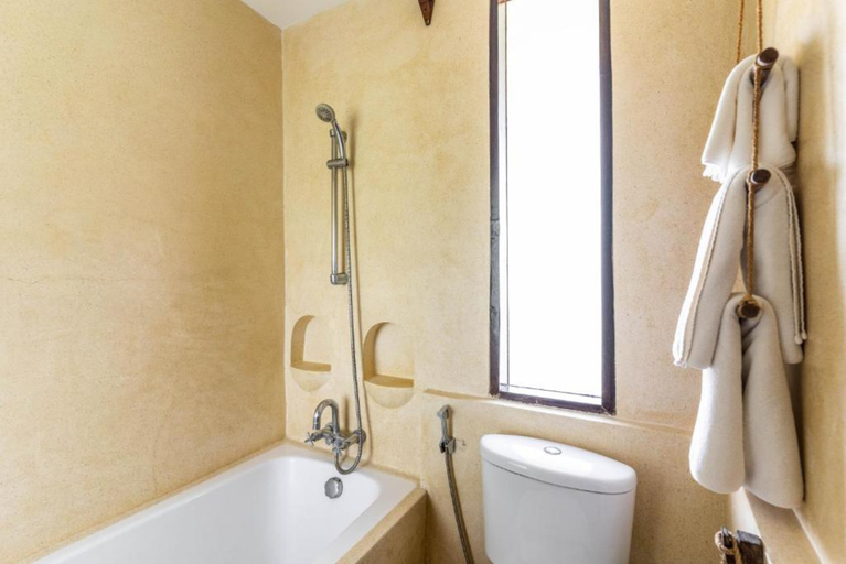 Bathroom 5, AANA Resort & Spa, Koh Chang