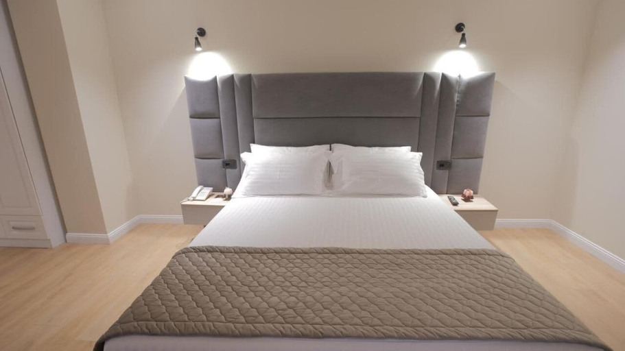 Bedroom 3, Granda Hotel, Tiranës