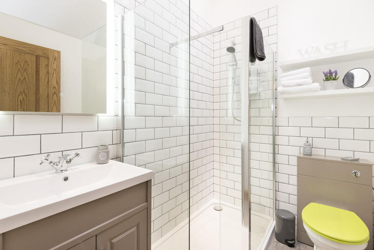 Bathroom 3, The Milking Sheds, Dufftown, Moray