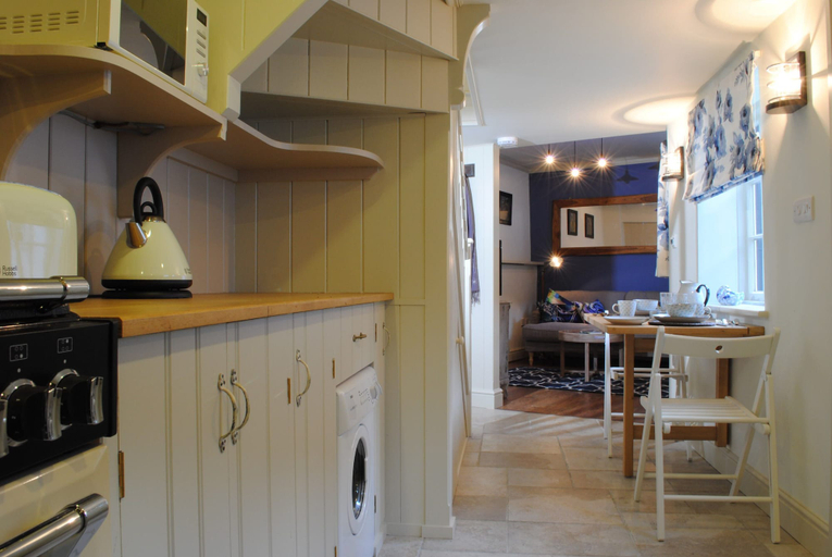 Others 5, Courtyard Cottages Lymington, Hampshire