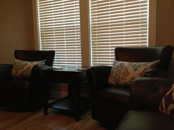 Others 4, Strictly Moose Luxury Vacation Suites, Coos