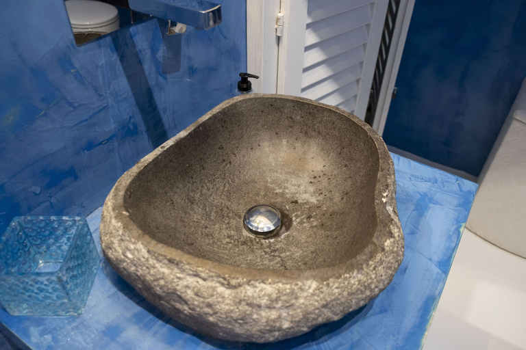 Bathroom 3, Villa Glicine, Trapani