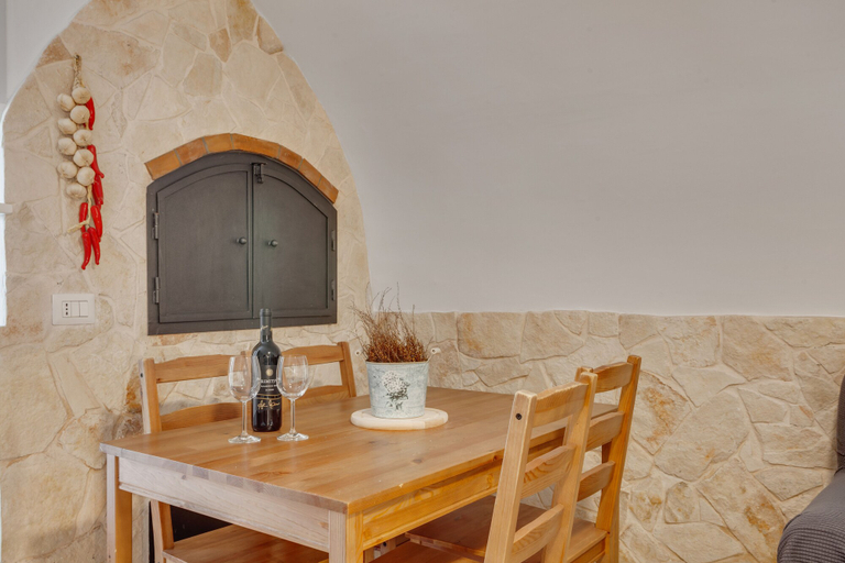 Others 5, La Chicca Historic Center Beautiful Flat, Bari