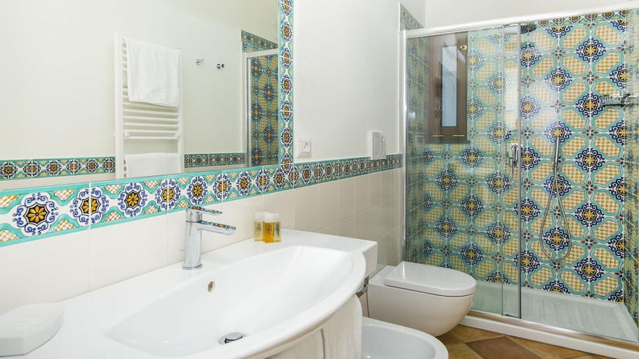 Bathroom 4, Villa Amiela in Sant Agata sui Due Golfi, Napoli