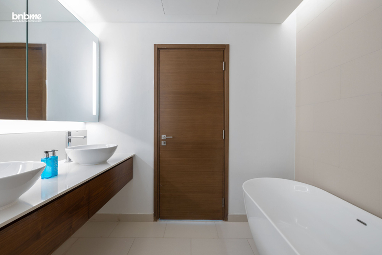 Bathroom 3, bnbme 2B-CW10-307, Dubai