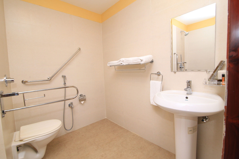 Bathroom 3, Dynasty Hotel, Kamrup Metropolitan