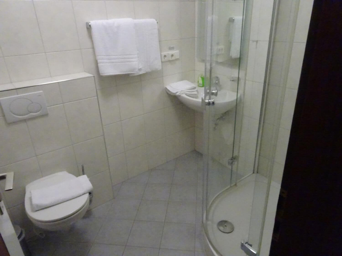 Bathroom 5, Hotel - Pension Schlossgarten, Kaiserslautern