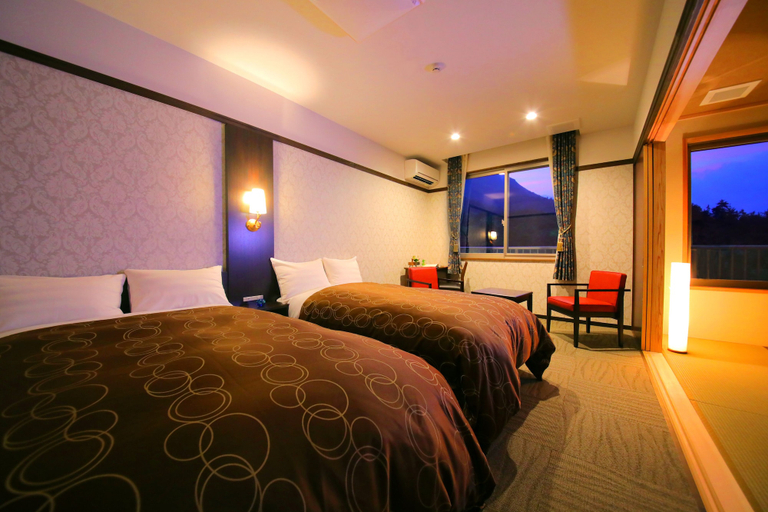 Bedroom, Kuju Kanko Hotel, Kokonoe