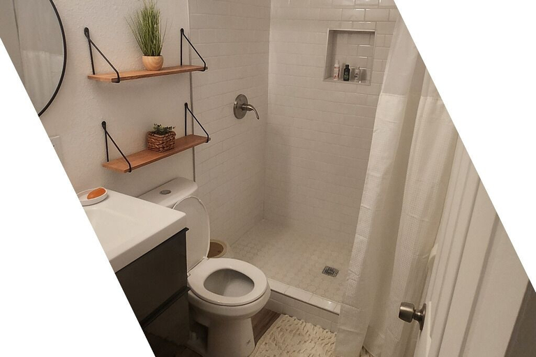 Bathroom 3, Elsinore Lake Estate, Riverside