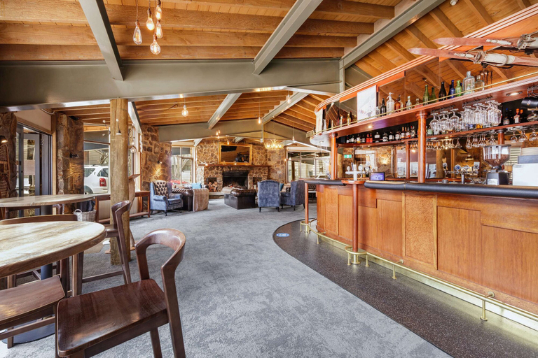 Food & Drinks 4, Club Wyndham Dinner Plain, Trademark Collection by Wyndham, Alpine - East