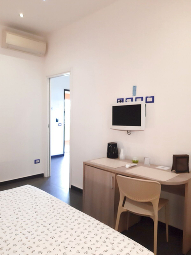 Bedroom 4, Ripamonti BnB, Milano