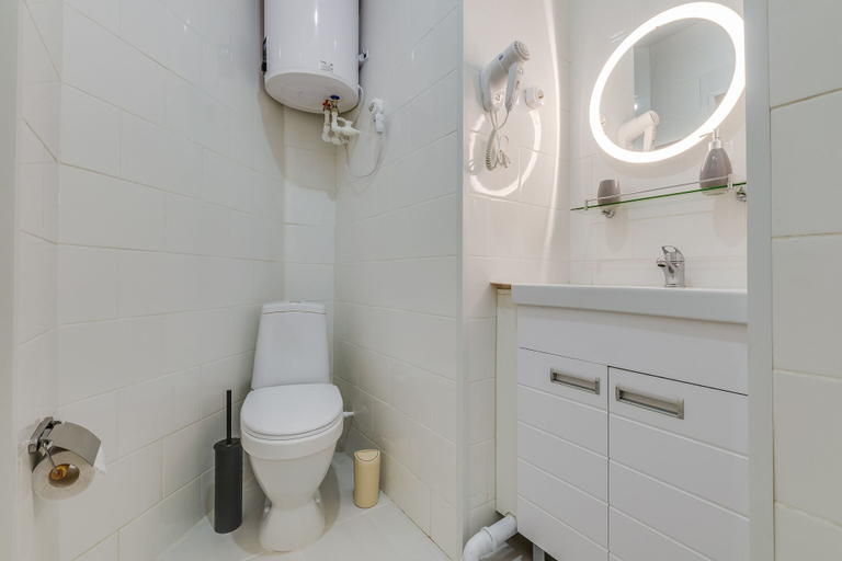 Bathroom 3, Travelto Fontanka 87, Sankt-Peterburg gorsovet