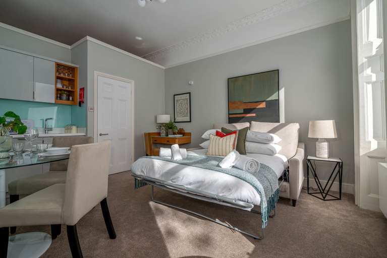 Bedroom 3, 5 Doughty Street, London
