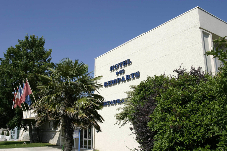 Exterior & Views 2, Hotel Des Remparts, Charente-Maritime