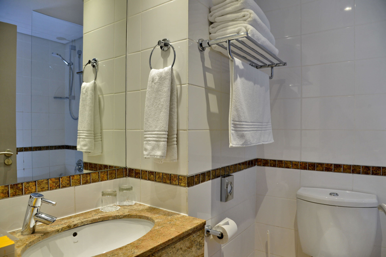 Bathroom 5, Cresta Grande Cape Town, City of Cape Town